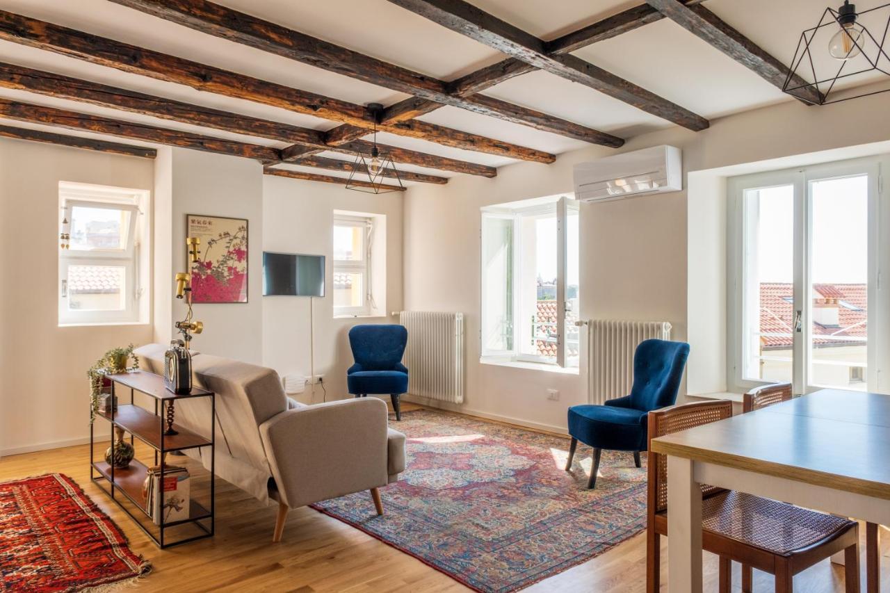 Ora Et Labora Apartment Trieste Bagian luar foto